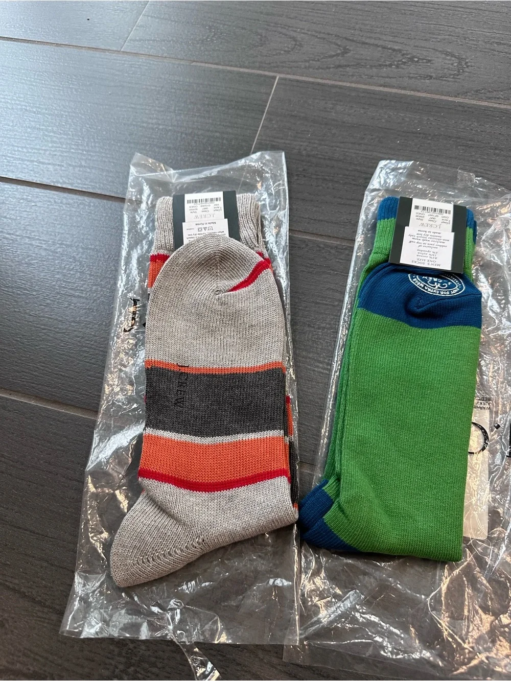 Men's J. Crew Sock Bundle (4) pairs  - Grey, Green & Navy Assorted